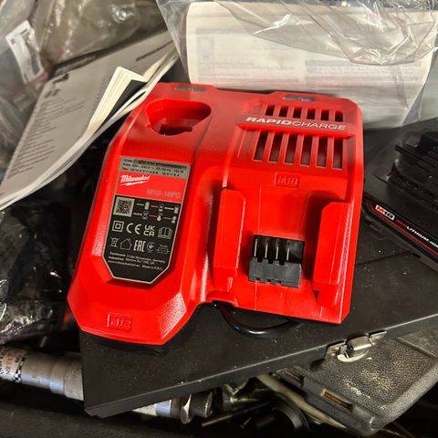 baterii lader Milwaukee m18 m12