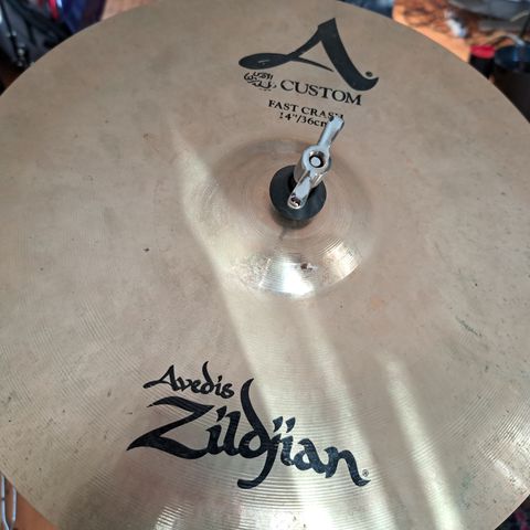 Zildjan A 14" custom fast crash selges med stativ.