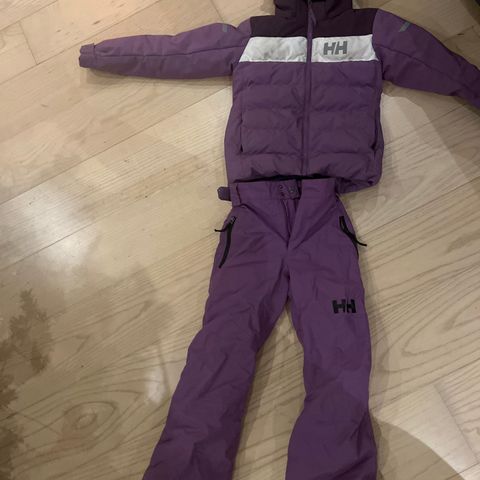 Lilla Helly Hansen skidress selges billig