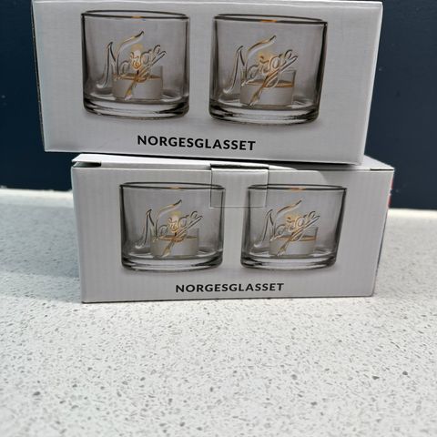 Norgesglasset telysholdere