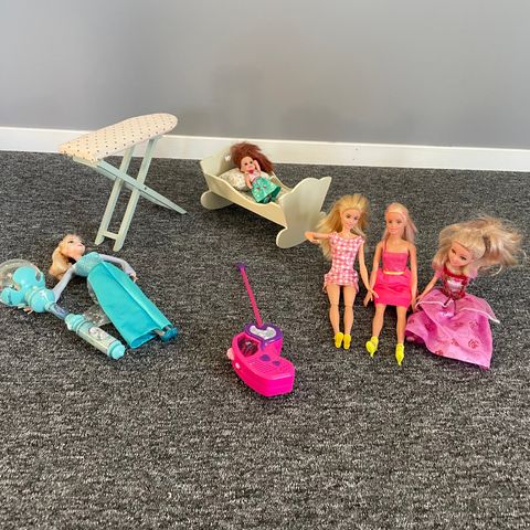 Barbie, Else, seng og andre leker