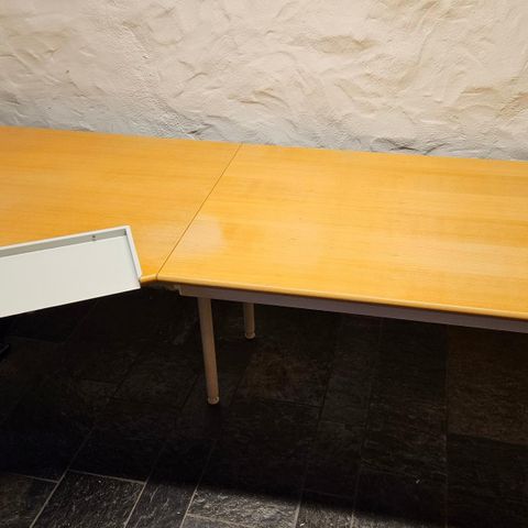 Stort Skrivebord, med 2 plasser
