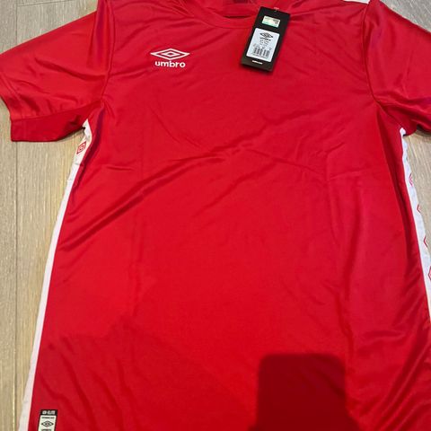 Umbro T shirt rød