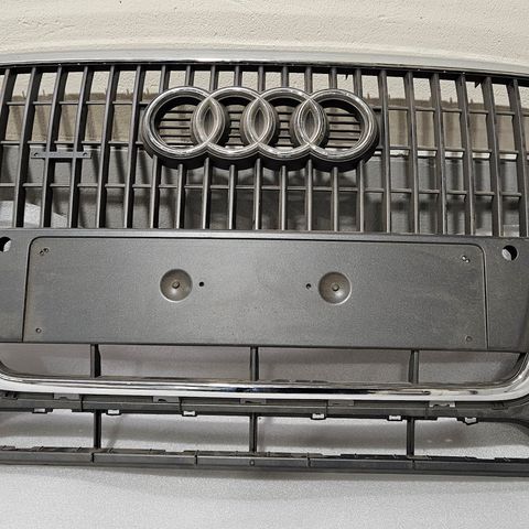 Grill (8R0 853 651) for Audi A6 allroad quattro 09-16