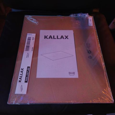 Ikea Kallax glasshyller selges
