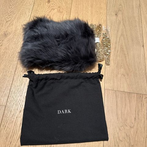 Dark fluffy/faux fur/pels veske/clutch i koksgrå - ny