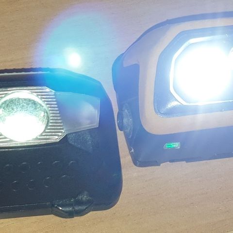 Hodelykt  /  FORCLAZ TREK 900 headlamp /  samlet kr 49