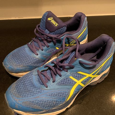 Asics joggesko T6E1N