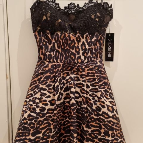 Sherri Hill leopardkjole