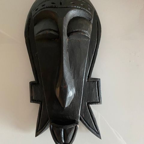 Afrikansk maske i tre