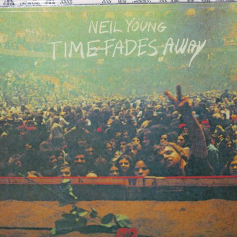 LP / Vinyl: Neil Young 16 LP ' er + vinylboks