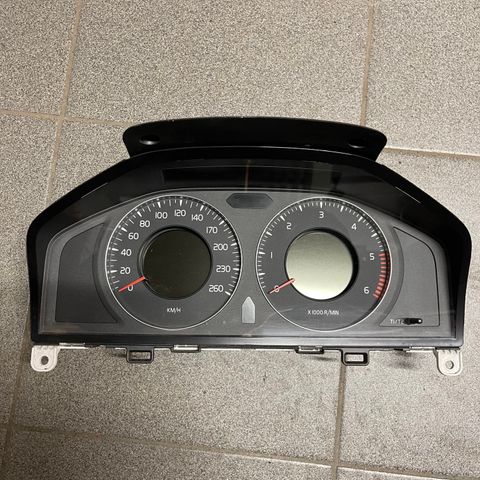 Volvo V70 - 2008mod- - Instrument panel - speedometer