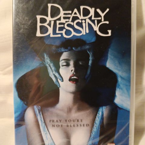 Skrotfot: Deadly Blessing (Wes Craven) Ny/forseglet