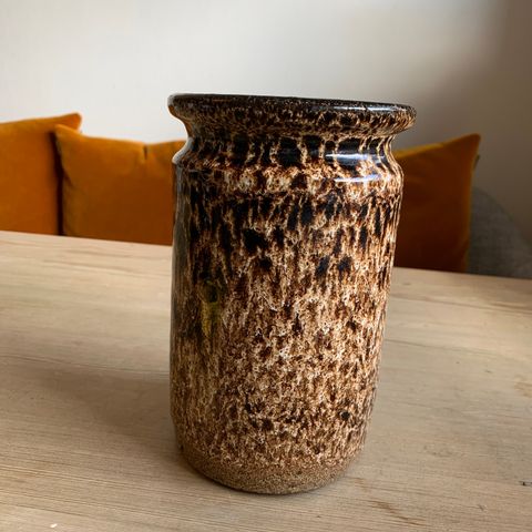 Lannem steintøy krukke / vase