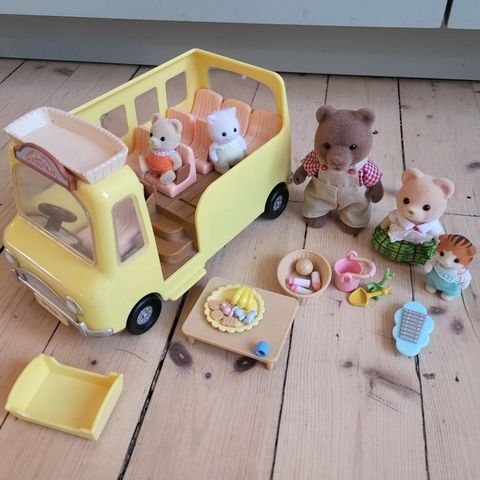 Sylvanians nursery bus