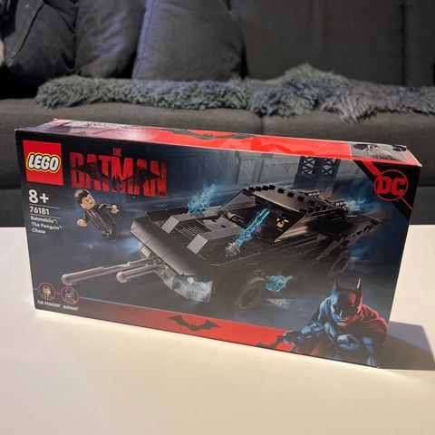 LEGO BATMOBILE THE PENGUIN CHASE