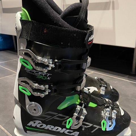 Nordica Sport Machine 90X