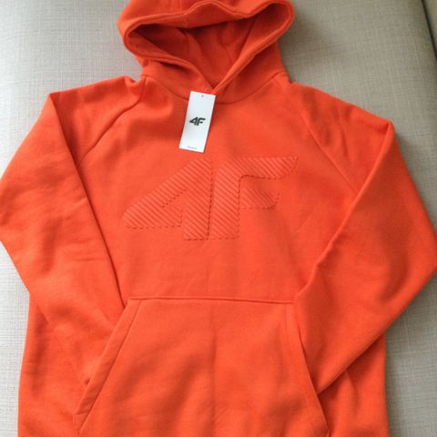 Hettegenser fra 4F . Orange . Str XL/XXL . NY .