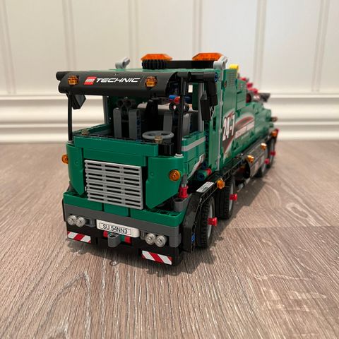 Service truck, LEGO Technic