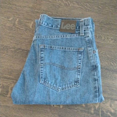 Lee jeans Relaxed Fit Stright Leg med stretch. W 32 L 30