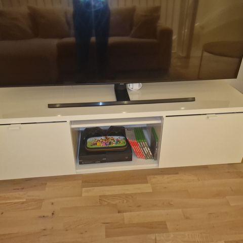 TV Benk IKEA selges