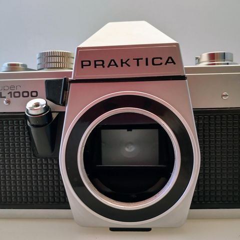 Praktica Super TL 1000 hus m42