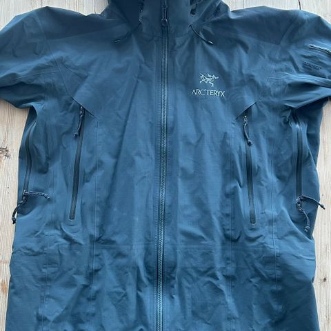 Arcteryx Theta AR jakke