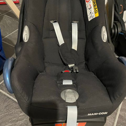 Maxi Cosi cabriofix med base