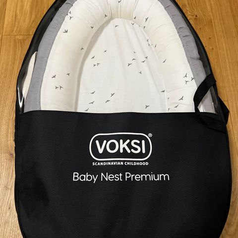 Voksi babynest lite brukt til salgs!