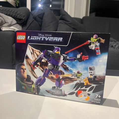 LEGO LIGHTYEAR ZURG BATTLE