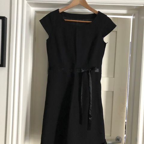 Søt sort kjole