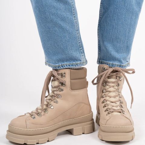 Pavement boots str 37, beige