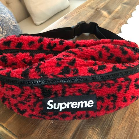 Supreme Waist Bag Leopard Fleece. Streetwear