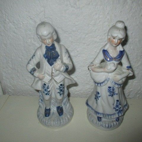 2 porselensfigurer selges samlet