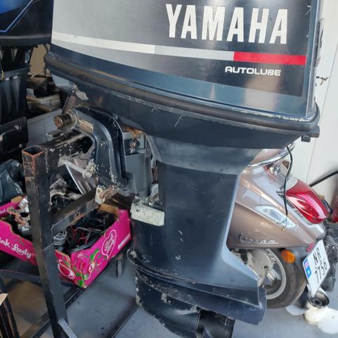 Yamaha 40/50 hk autolube, lang stamme selges i deler