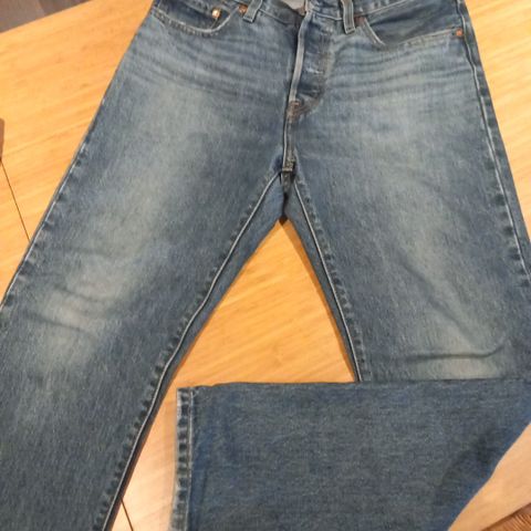 Levis 501 w27 l28