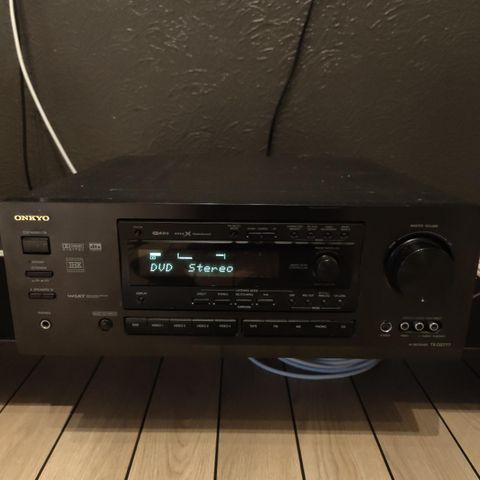 Onkyo TS-DX777