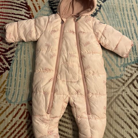 Vinterdress Baby DKNY 6/9 mnd Rosa Ny