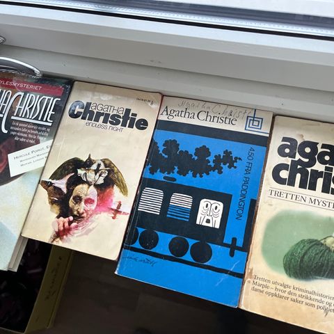 3x Agatha Christie