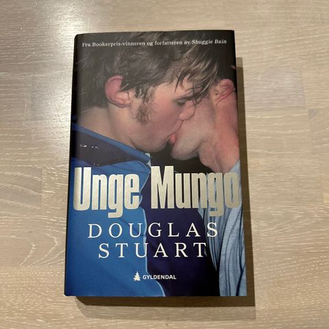 «Unge Mungo» av Douglas Stuart - innbundet