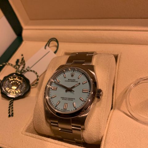 Rolex  oyster perpetual 126000