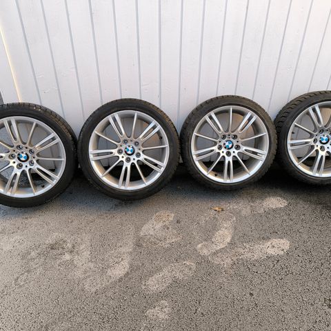 BMW 18" felger med nesten nytt vinterdekk