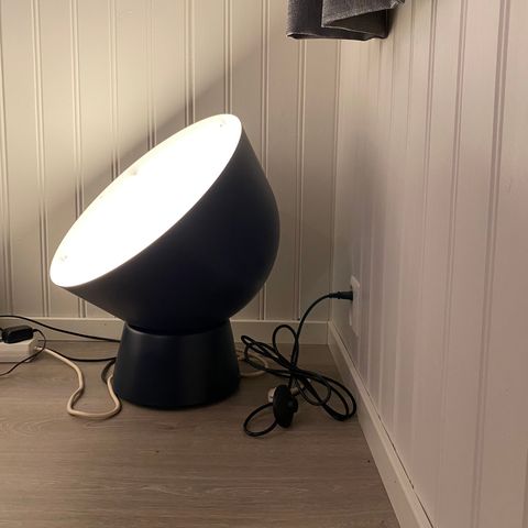 Ikea lampe grå