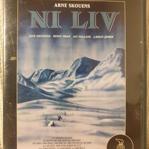 Strøken  ' Ni liv ' norske klassikere dvd selges kr 100,-