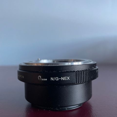 Nikon G / Sony E adapter