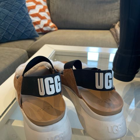 Ugg