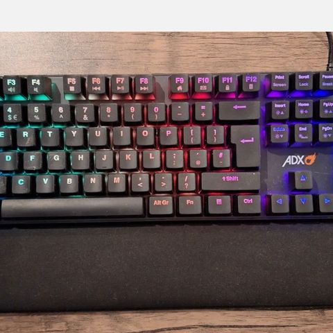 gaming tastatur med mus