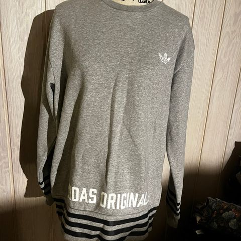 Adidas crew neck