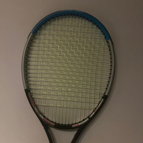 3 Tennis Racket Wilson Ultra Pro selges billig.