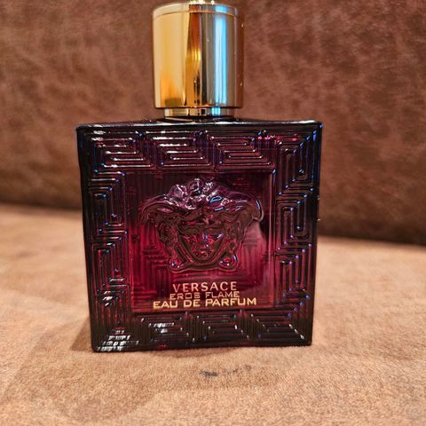 Versace Eros Flame (Eau de parfum) - 50 ml - Nesten ny !